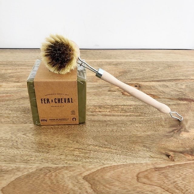 KIT | Savon de Marseille 300 ou 600 G et sa brosse vaisselle laiton ou fibre