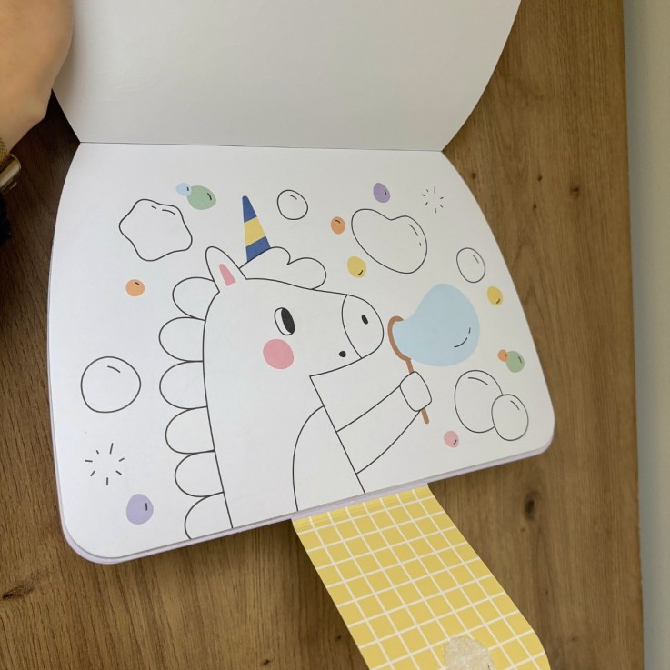 Cahier de coloriage avec stickers – RAINBOW DREAMS