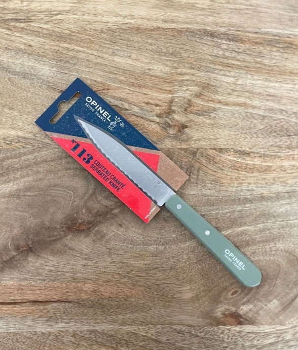 Couteau cranté N°113...