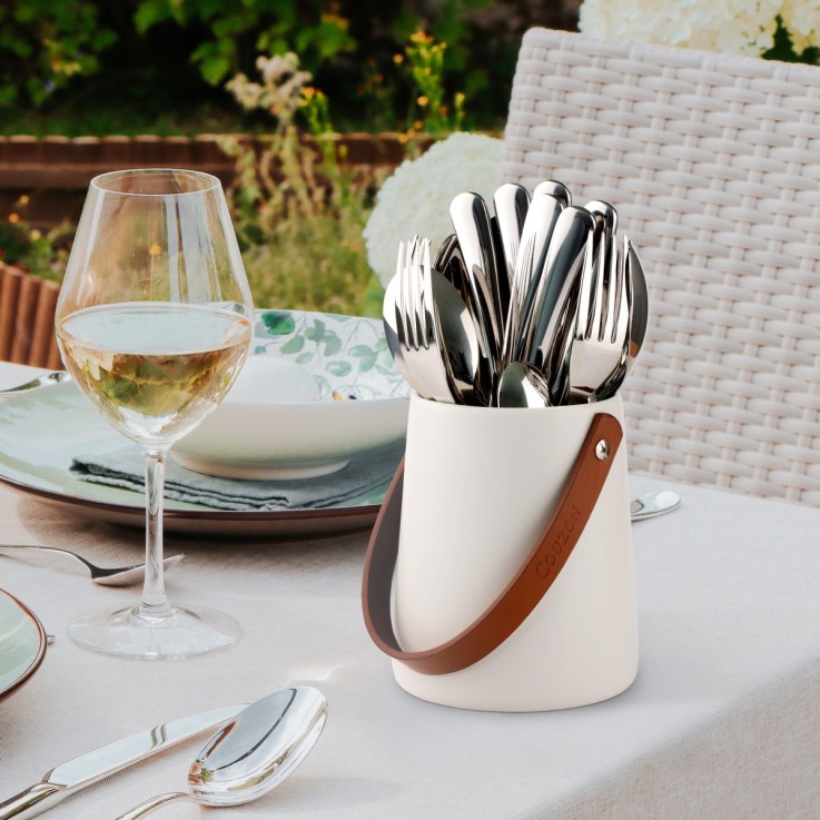 Ensemble 24 couverts de table avec support de rangement nomade