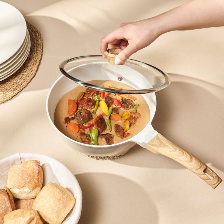Sauteuse 24 cm avec revêtement en céramique blanche et couvercle