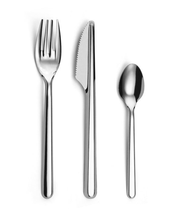 18 sets de 3 couverts...