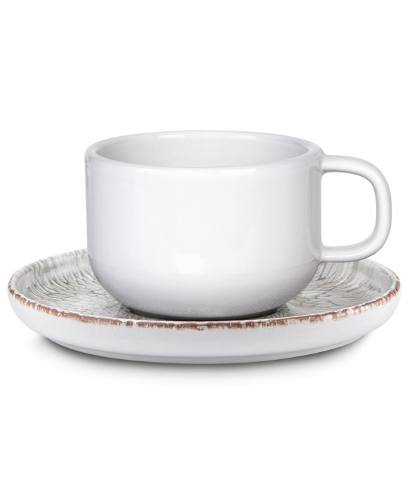 Tasses et soucoupes à thé...