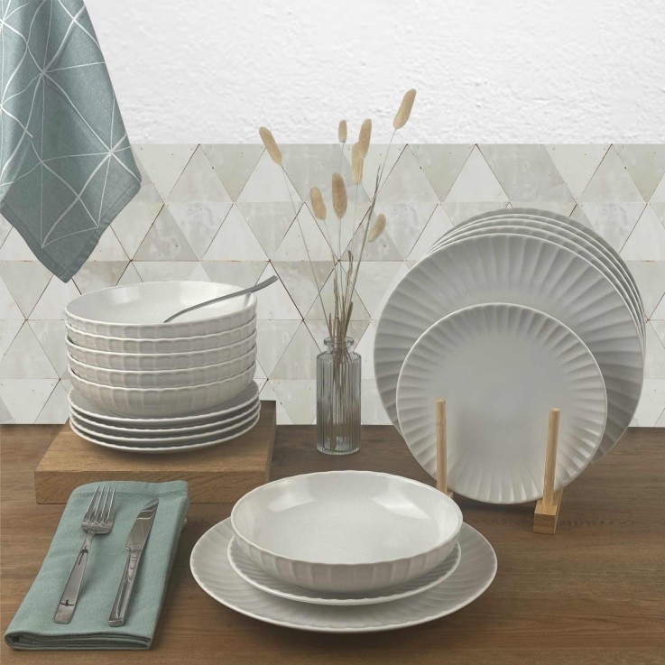 Service Colette 18 pièces en porcelaine