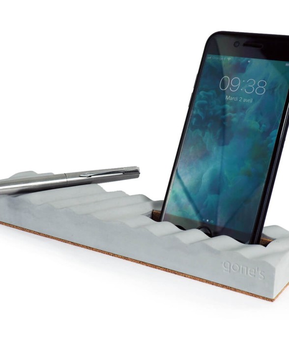 Support téléphone et stylos...