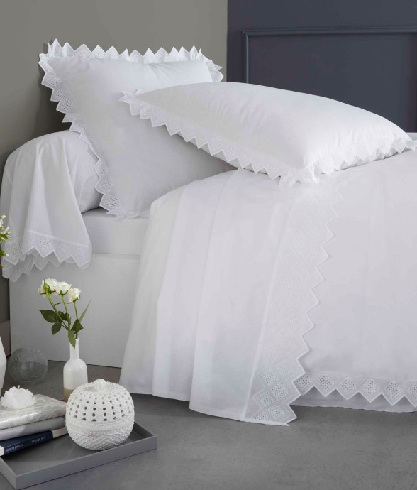 Housse de couette brodée en...