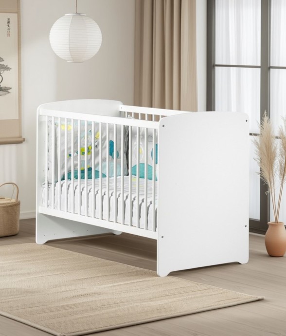 Lit bébé à barreaux en bois