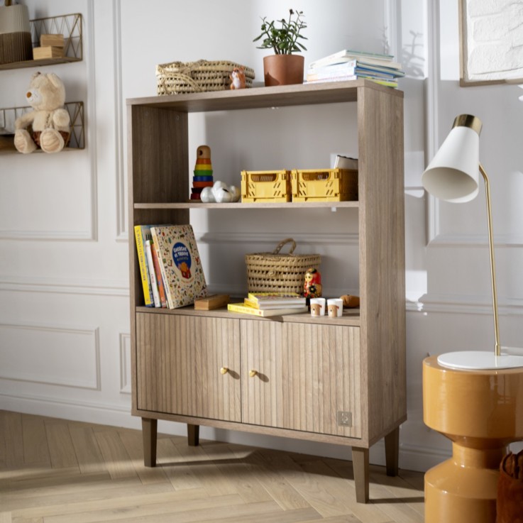 Bibliothèque 2 portes détail imitation bois texturé et pieds bois