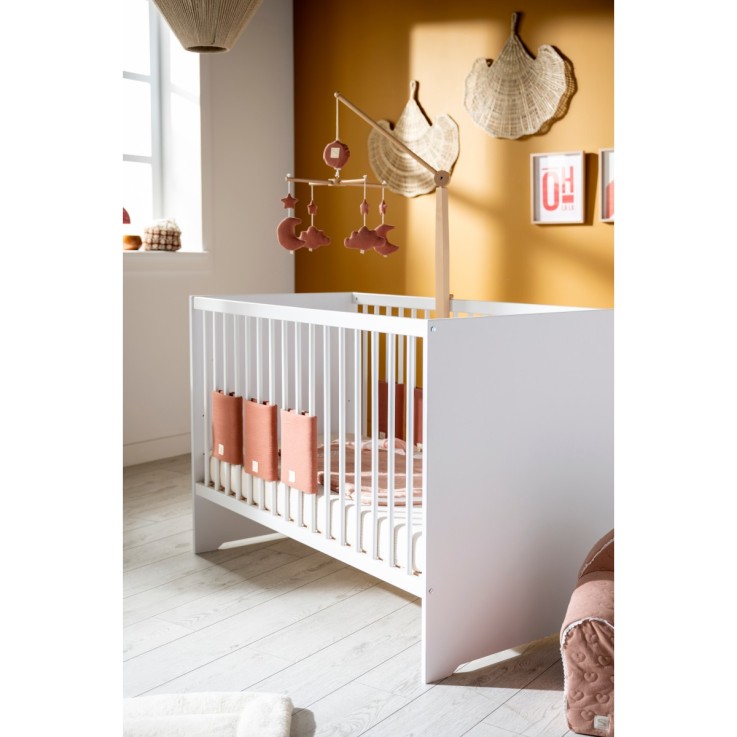 Lit bébé 120x60 avec têtes de lit panneaux laquées blanc et sommier réglable