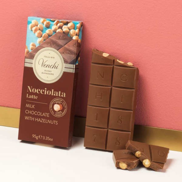 Tablette chocolat au lait Nocciolata Venchi aux noisettes entières du Piémont  - Tablette de 95g