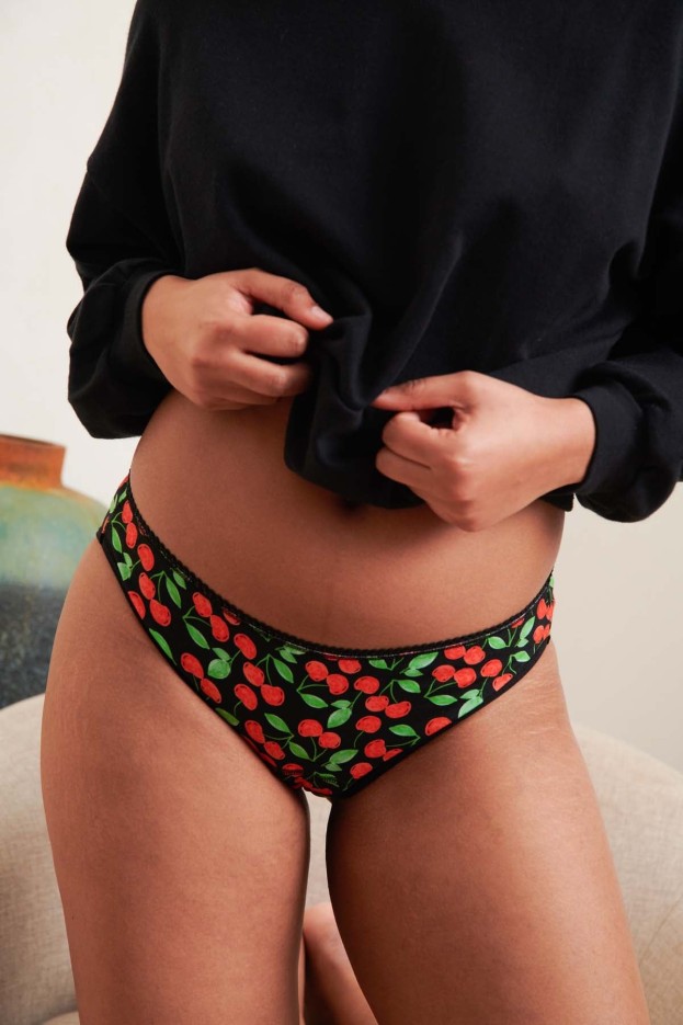 Culotte menstruelle  GOTS - Flux moyen - Cerises Noir
