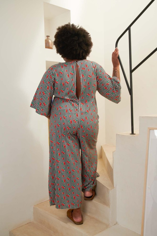 Combinaison à manches évasées imprimé vichy cerises noir