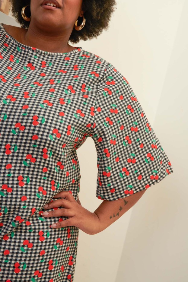 Combinaison à manches évasées imprimé vichy cerises noir