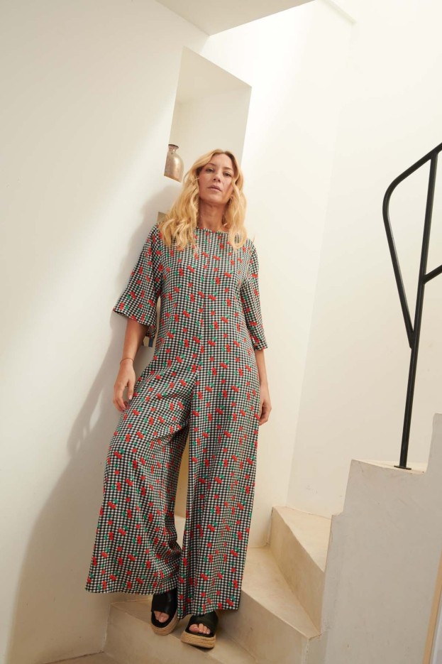 Combinaison à manches évasées imprimé vichy cerises noir