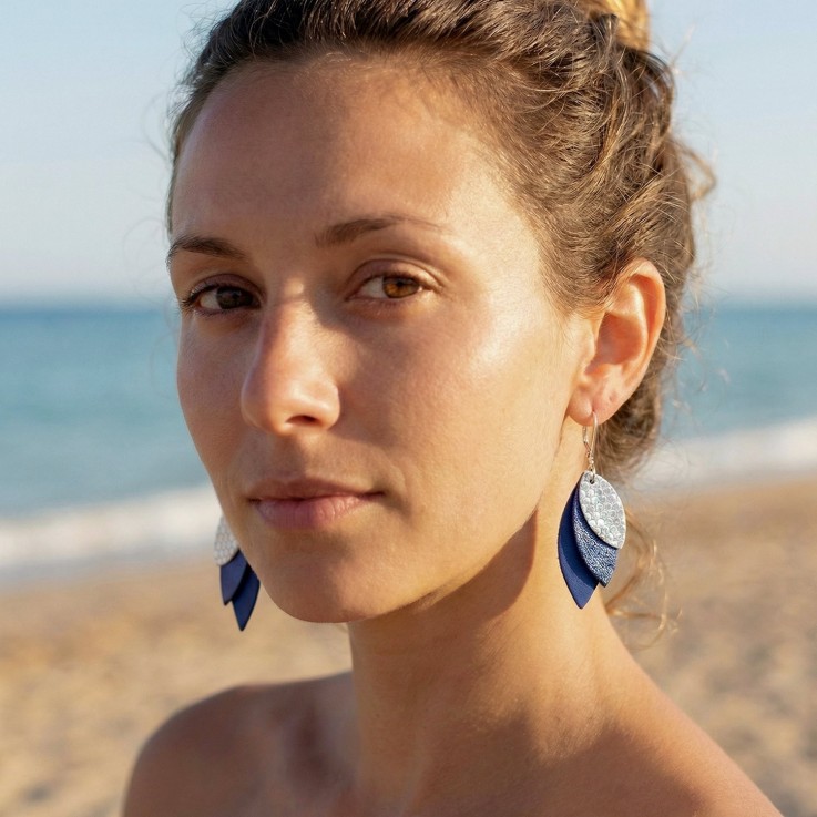 Boucles d’oreilles pendantes MINI CÉLESTE Klein