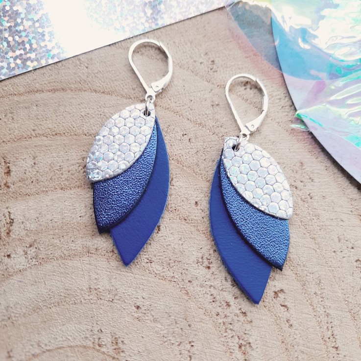 Boucles d’oreilles pendantes MINI CÉLESTE Klein