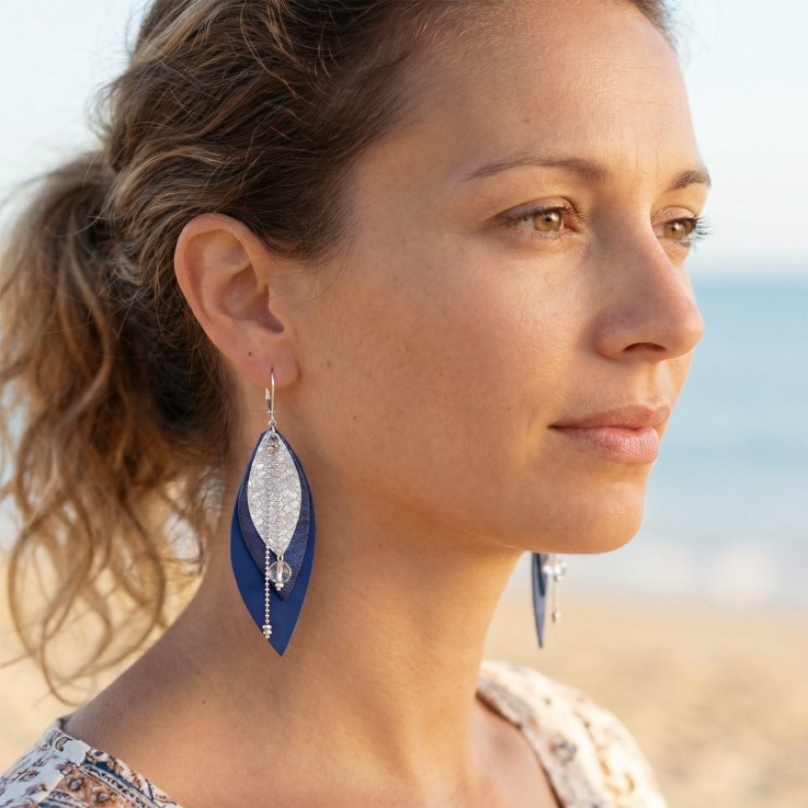 Boucles d’oreilles longues POP Bleu Klein