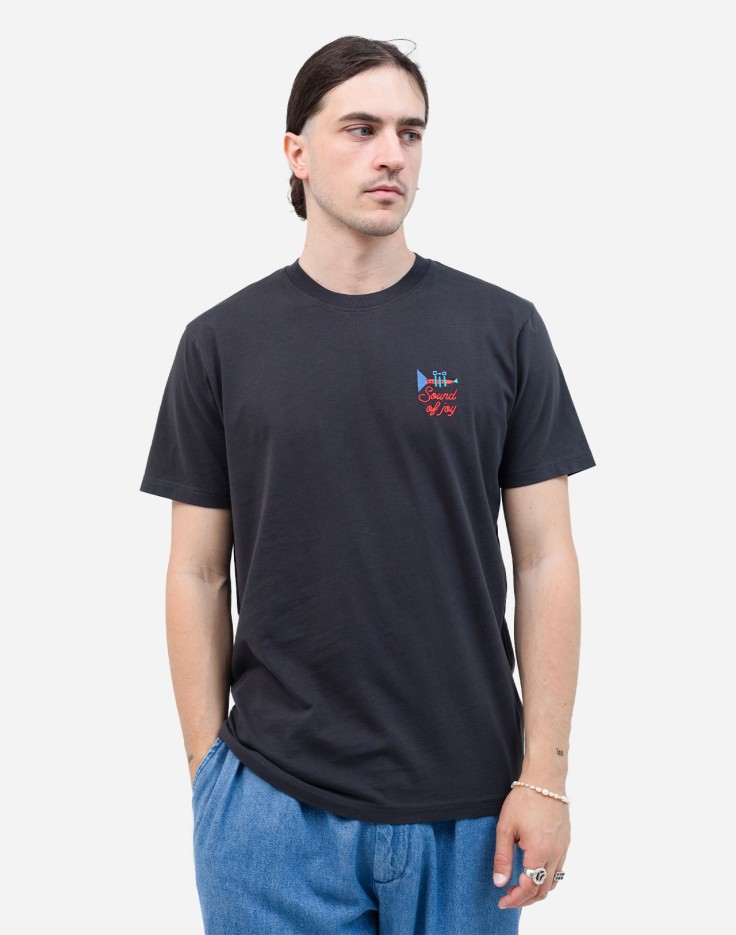 Tee Shirt Fanfare Cait Mceniff Carbone