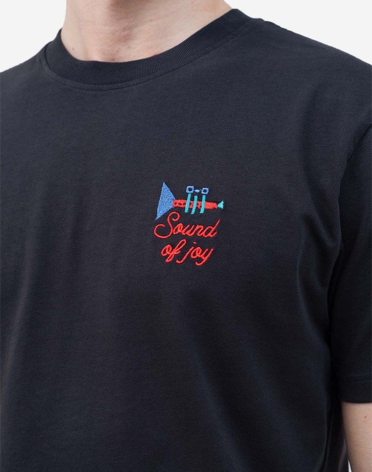 Tee Shirt Fanfare Cait Mceniff Carbone