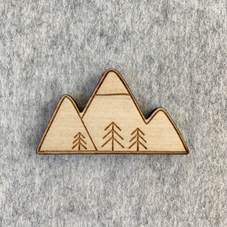 Pin's en bois - Montagnes