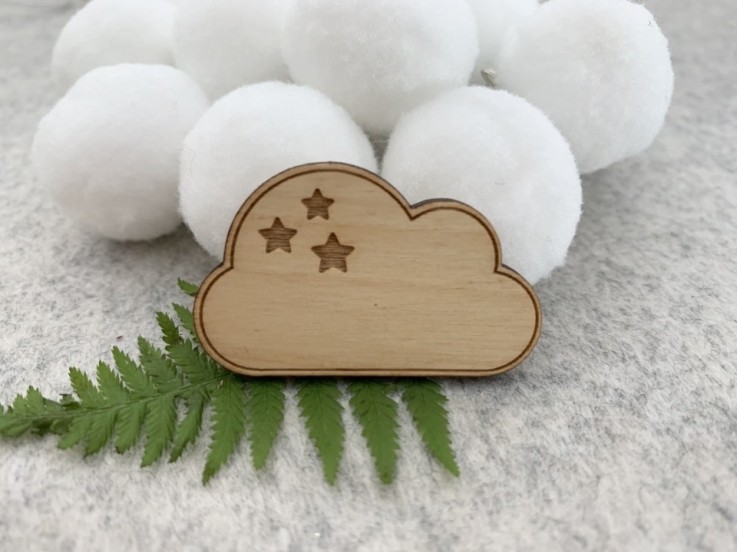 Broche en bois - Nuage