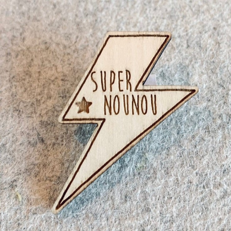 Pin's en bois - Super nounou