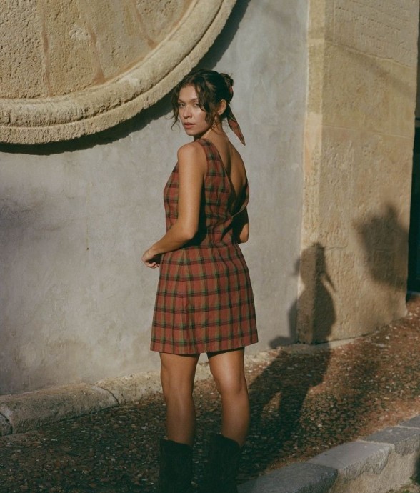 Robe Susannah Coton Bio