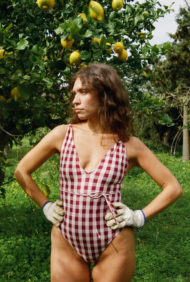 Une pièce Louise rose Fibres Recyclées