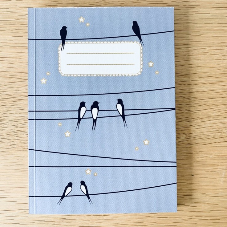 Carnet en papier A5 - Pages blanches dos carré - Les hirondelles sur le fil