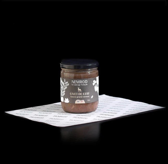 Civet de cerf sauce grand veneur