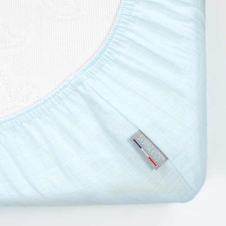 Drap housse en gaze de coton à carreaux