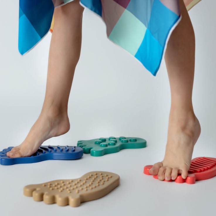 Jeu Parcours sensoriel – Chemin Montessori empreintes pieds & mains