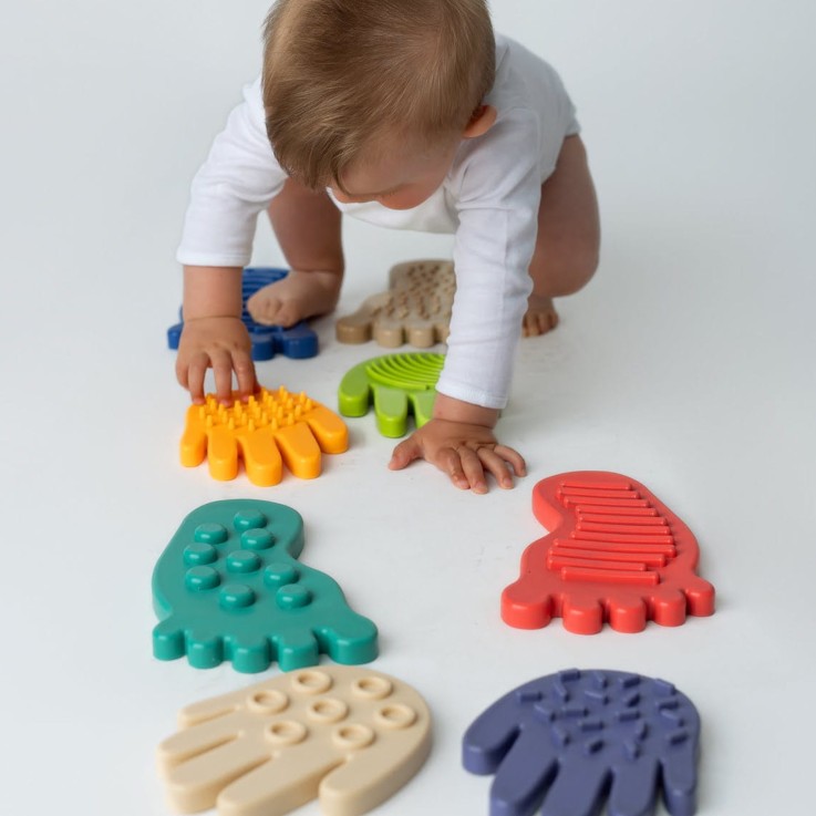 Jeu Parcours sensoriel – Chemin Montessori empreintes pieds & mains