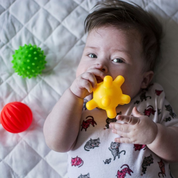 Balles sensorielles Montessori – Coffret de 5 dès la naissance