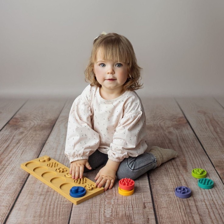 Puzzle sensoriel Montessori XL – Formes tactiles à associer