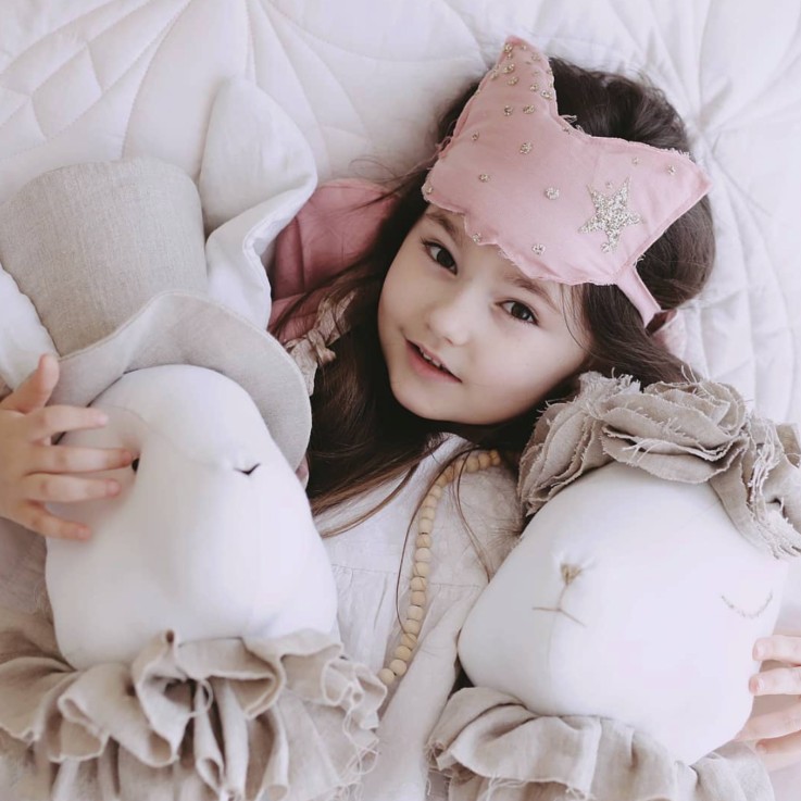 Trophée mural madame lapine en lin – décoration chambre bébé enfant