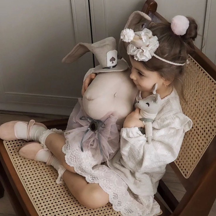 Trophée mural Lapin Pays des Merveilles en lin – décoration chambre bébé enfant