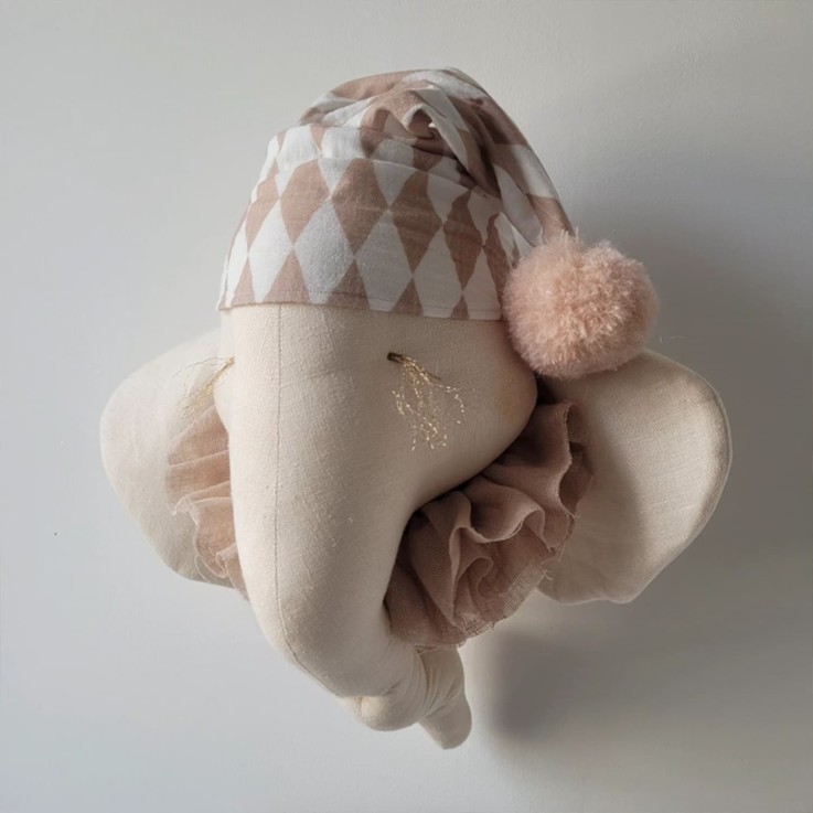 Trophée mural Éléphant Rêveur en lin – décoration chambre bébé enfant