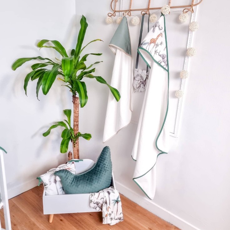 Ma première cape de bain en bambou, Safari