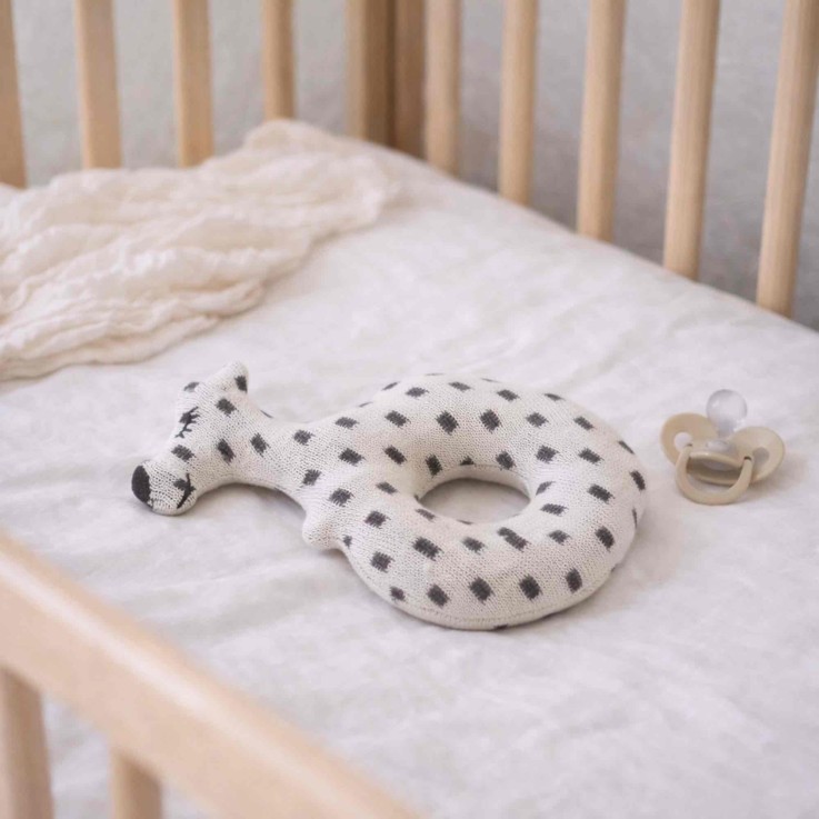 Hochet bébé en coton tricoté , Chien Scotty