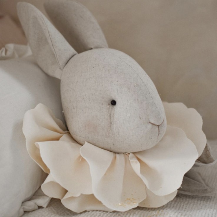 Trophée mural Lapin Flora en lin – décoration chambre bébé enfant