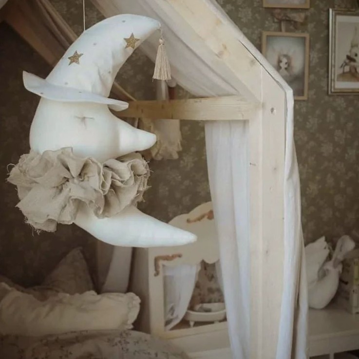 Trophée mural lune en lin – décoration chambre bébé enfant