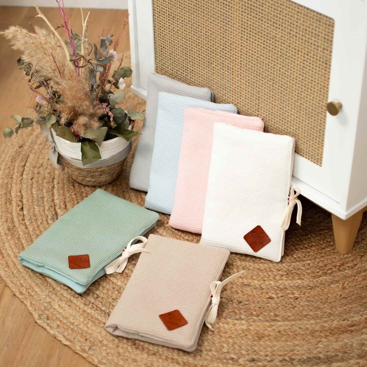 Protège carnet de santé en Nid d'abeille