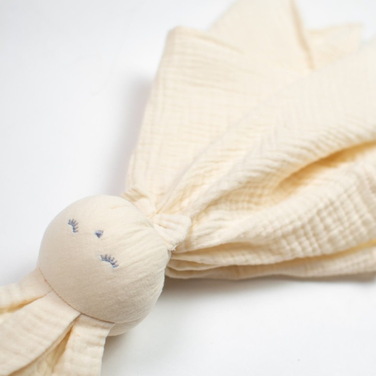 Doudou Lapin  en gaze de coton, Jeanne