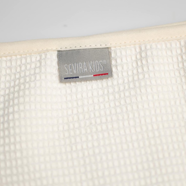 Cape de bain bébé en coton nid d'abeille