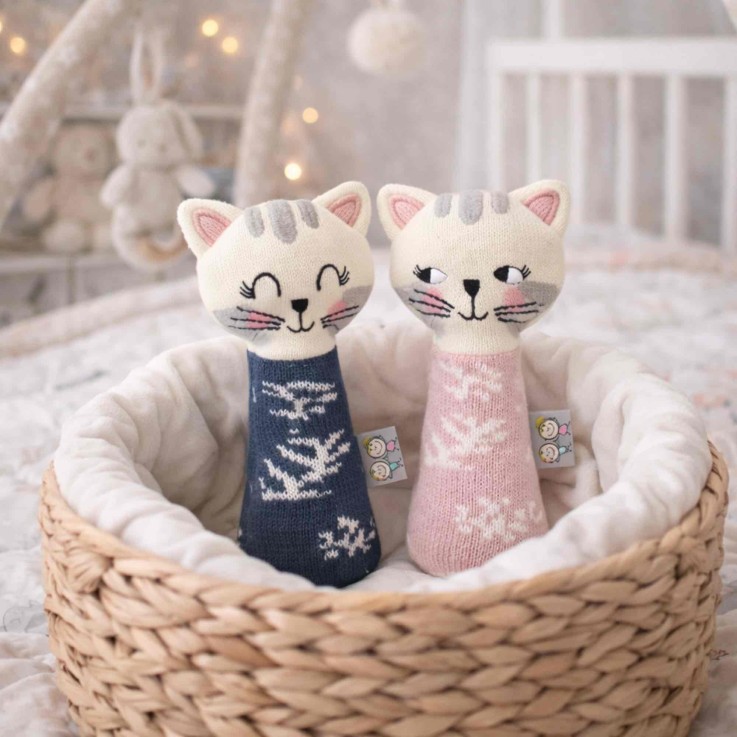 Hochet tricoté en coton bio, Chaton