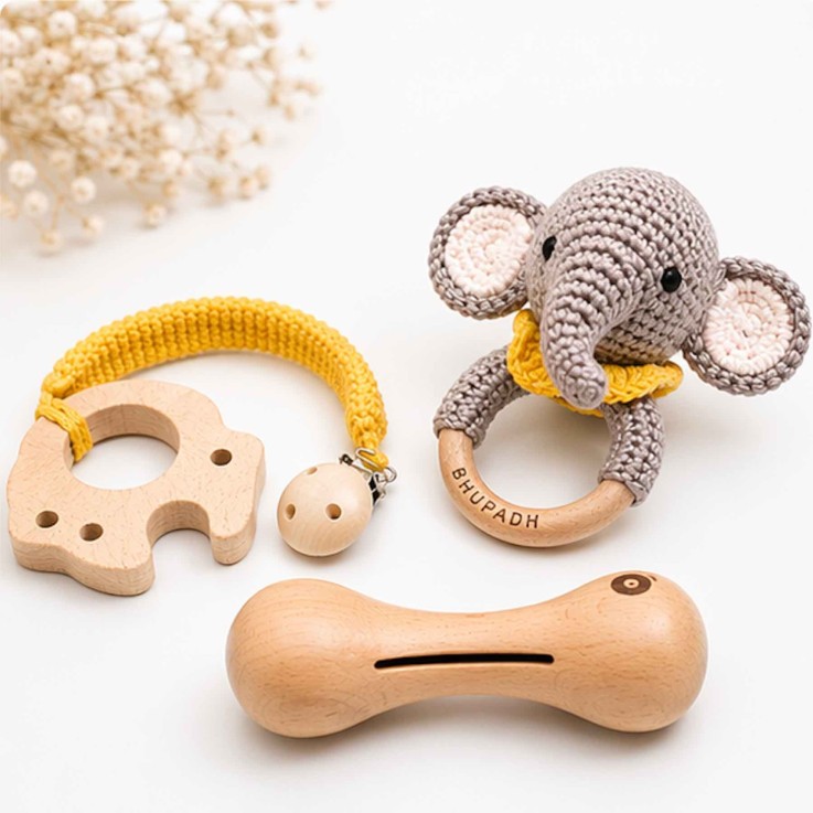 Coffret de 3 hochets en coton et bois naturel