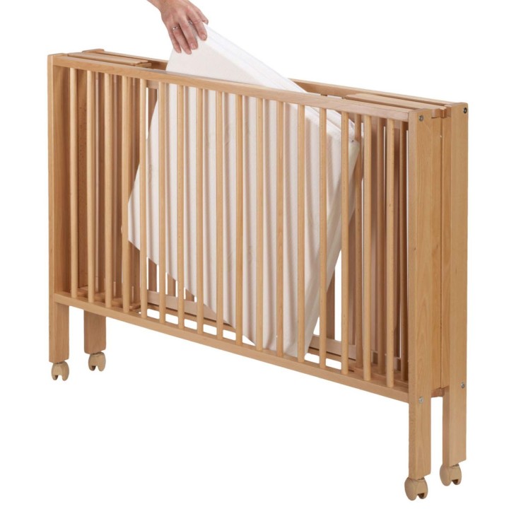 Lit pour enfant à barreaux pliable 60x120 cm avec matelas, Bois naturel