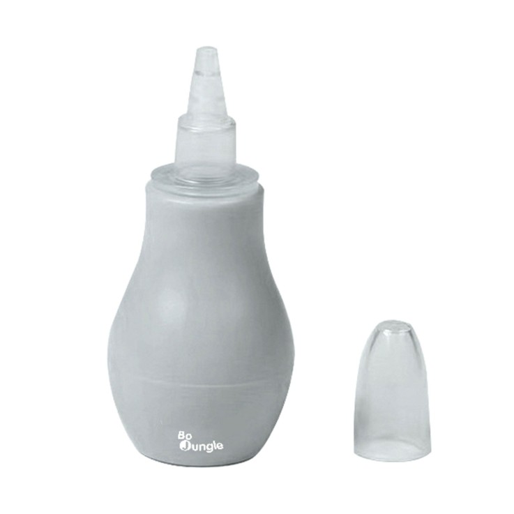 Mouche bébé avec poire