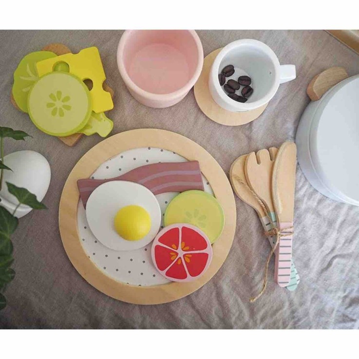 Jouet en bois - dinette - Petit déjeuner